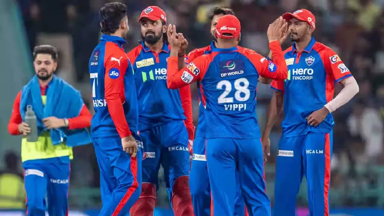 Before the do-or-die match against MI, Delhi Capitals’ key player KL Rahul suffered a knee injury during practice. His availability for the game is uncertain, raising concerns for DC fans.